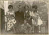  Ao 1959/60 -  Angel y Rosario (panaderos) con sus hijas Teresa, Mara y nietos  
