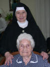   La Sra. Rita Lucas de 100 aos cumplidos el 17.05.2007, acompaada de su hija Sor Celina 